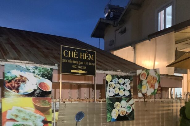 Quán Chè Hẻm Đà Lạt ở đâu? Menu quán Chè Hẻm có gì?