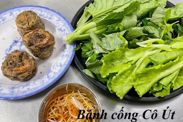 Review quán bánh Cống Cô Út có gì? Có ngon như lời đồn?